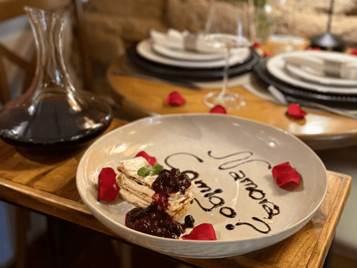 Decoração de mesa romântica 1